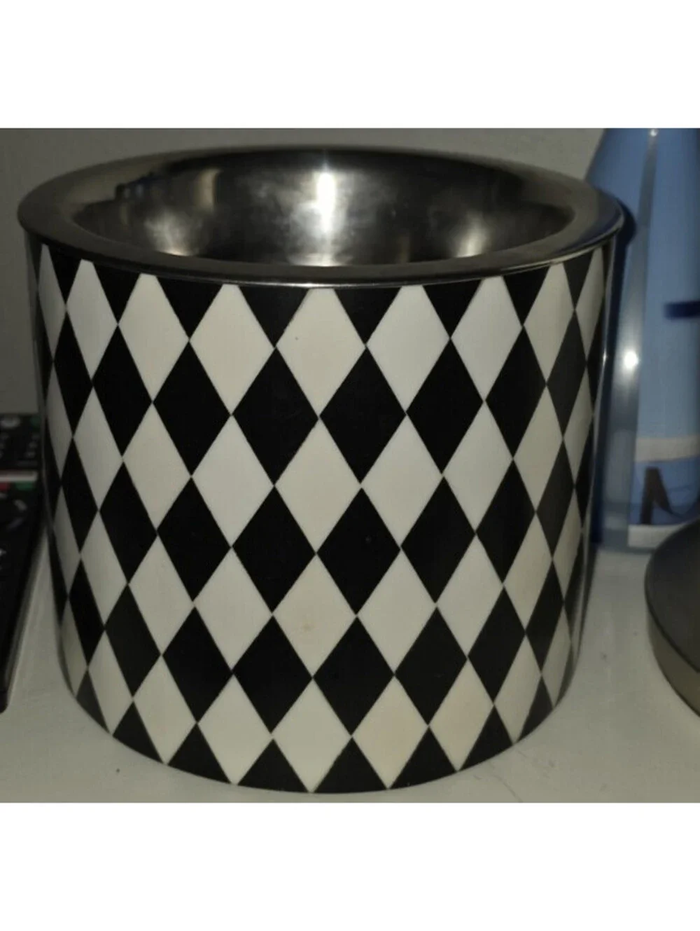 BLACK AND WHITE HARLEQUIN DIAMOND PATTERN STAINLESS STEEL RAISED DOG BOWL PET
